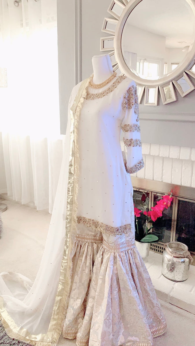 White Nikah Outfit Asma and Shumaila White Nikah Outfit Asma and Shumaila